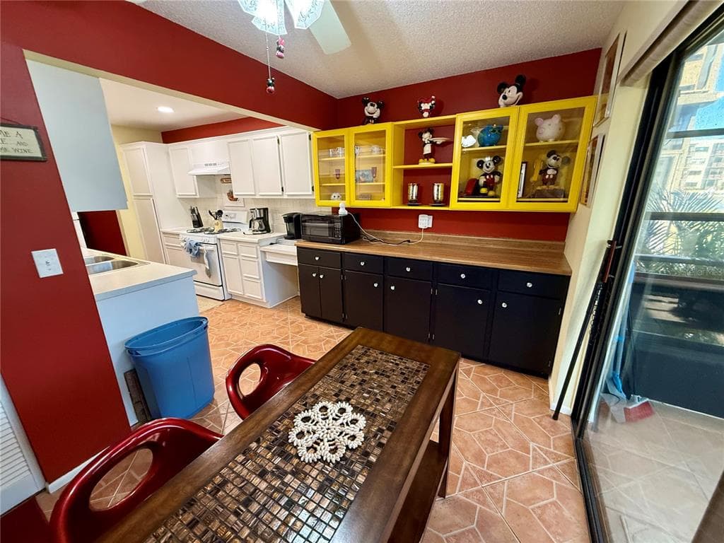 6070 80TH STREET N 105 photo 12