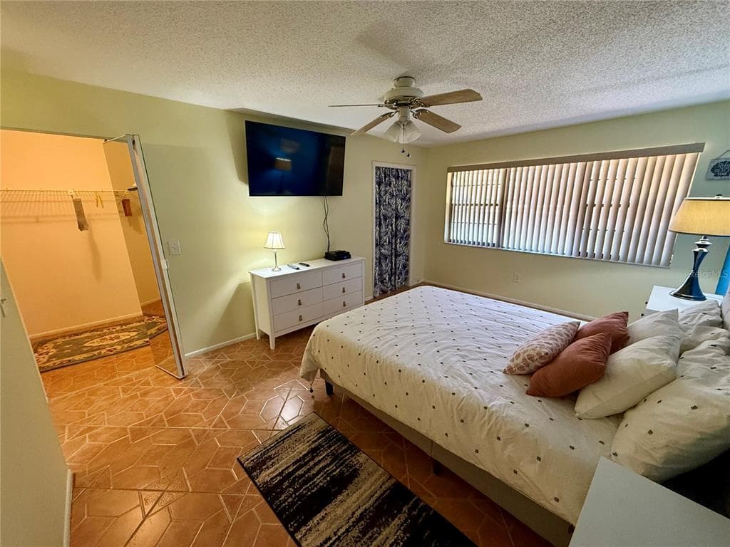 6070 80TH STREET N 105 photo 22