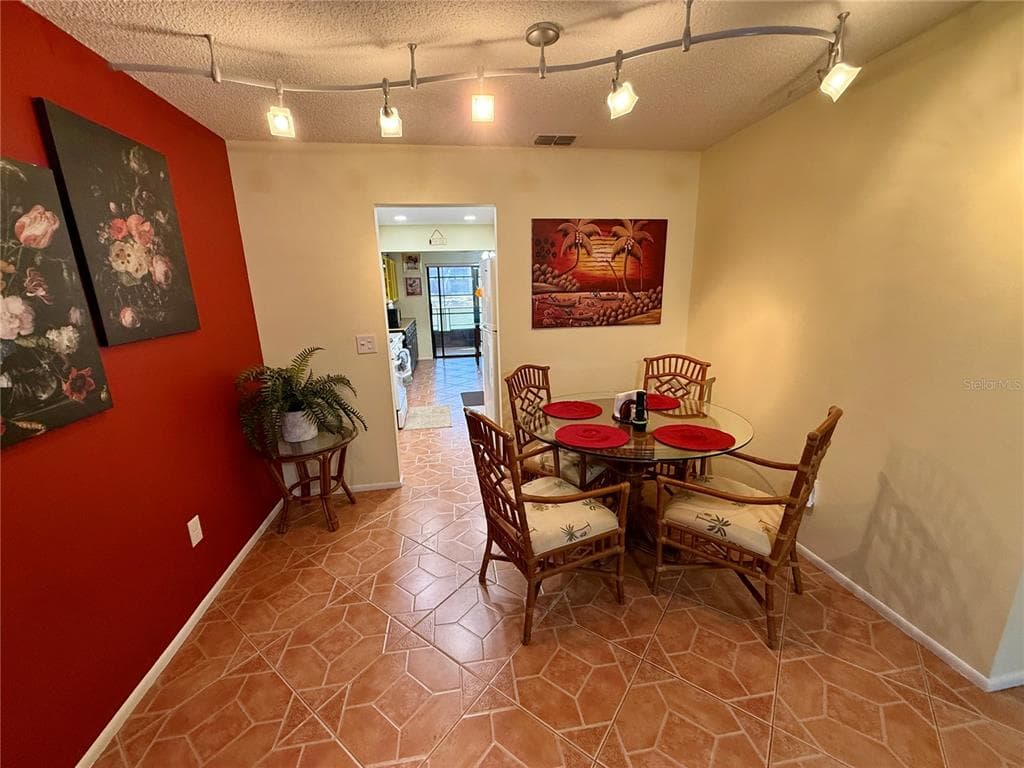 6070 80TH STREET N 105 photo 7