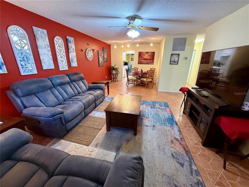 6070 80TH STREET N 105 photo 5