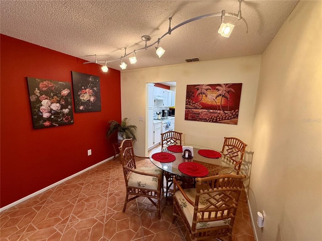 6070 80TH STREET N 105 photo 8