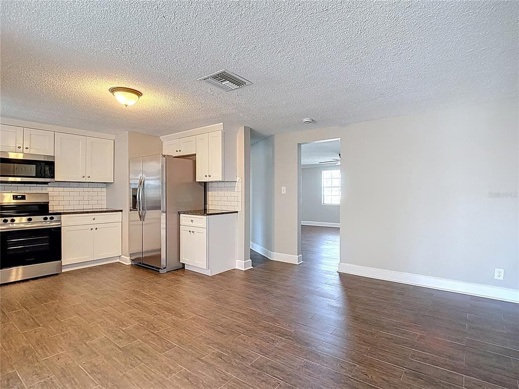 13732 PLUMOSA AVENUE photo 17