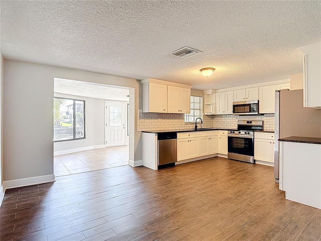 13732 PLUMOSA AVENUE photo 14