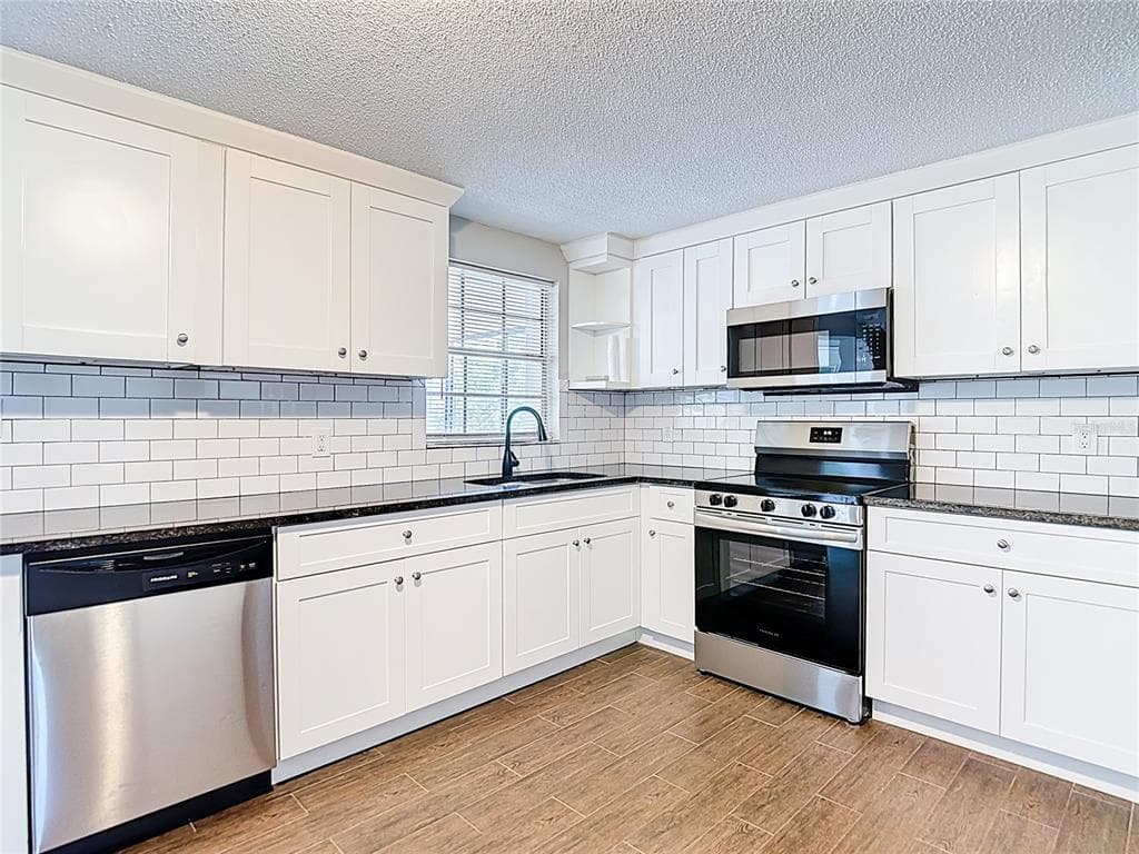 13732 PLUMOSA AVENUE photo 15