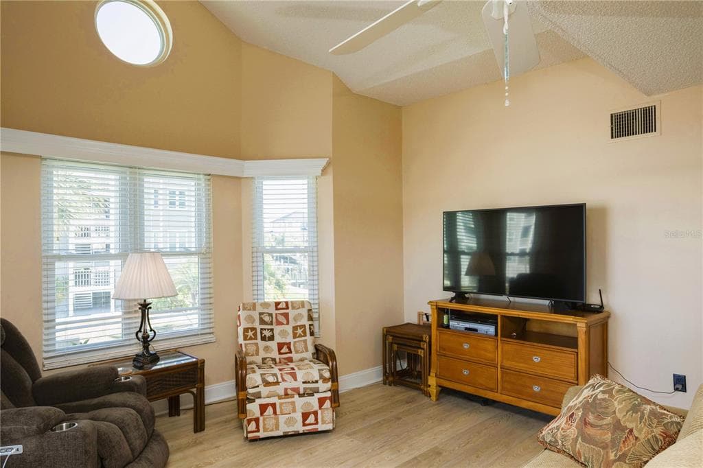 5712 BISCAYNE COURT 101 photo 13