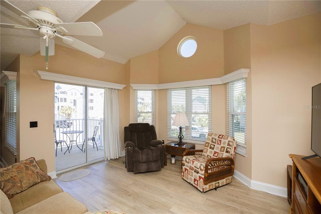 5712 BISCAYNE COURT 101 photo 3