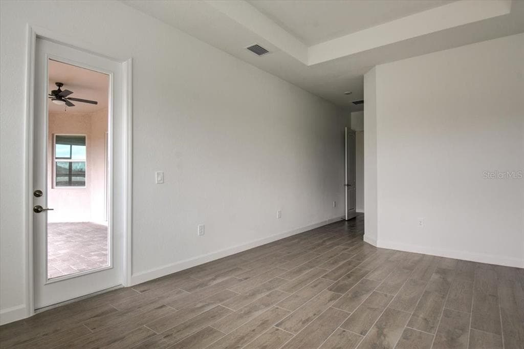 7796 LAKES EDGE LANE photo 19