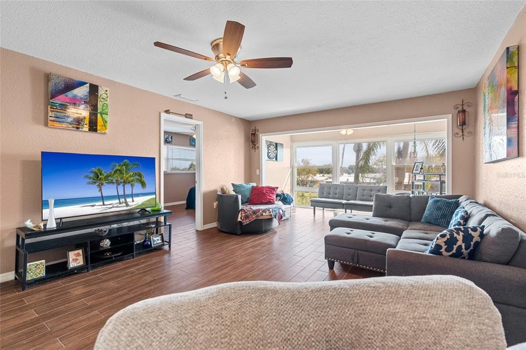 1303 S HERCULES AVENUE 25 photo 11