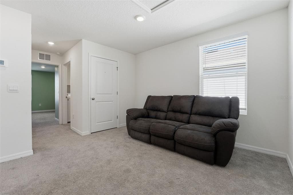 10215 CHARLOTTE DRIVE photo 19