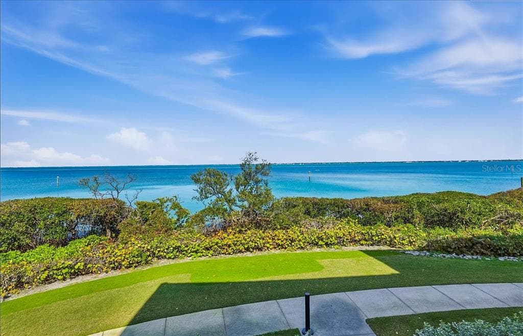 380 GULF OF MEXICO DRIVE #515 1