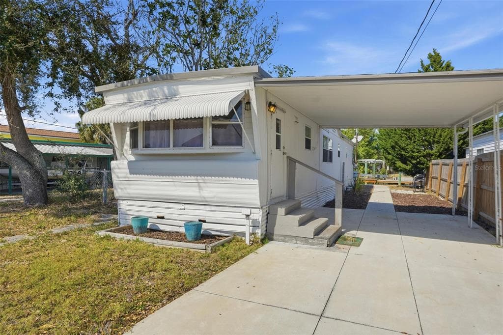 6727 ALBATROSS LANE photo 3