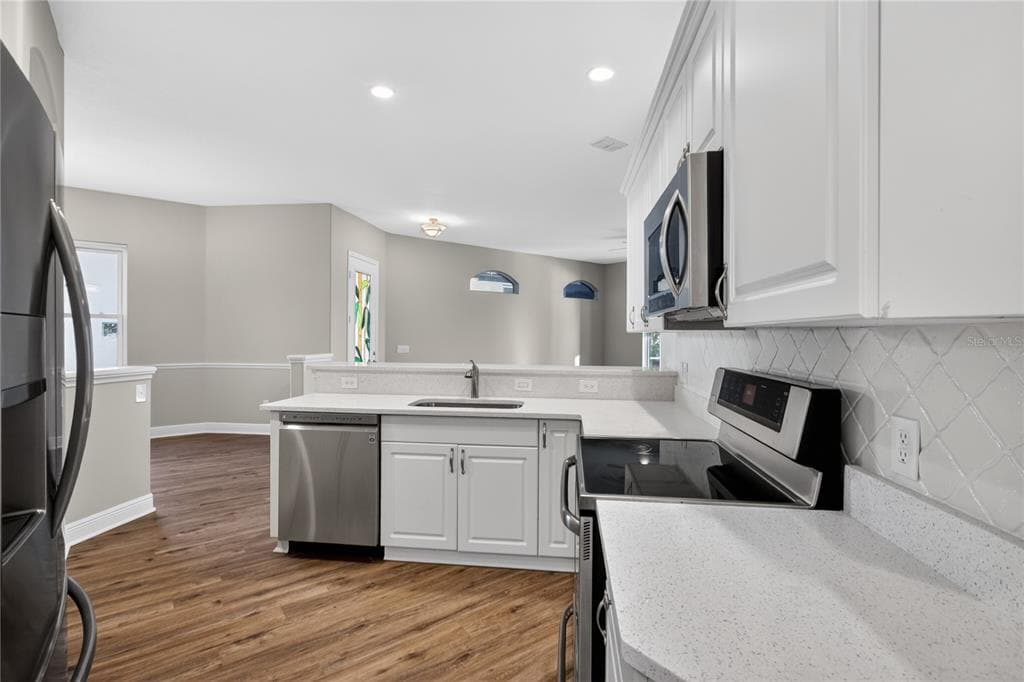216 LAMONTE POINT COURT photo 14