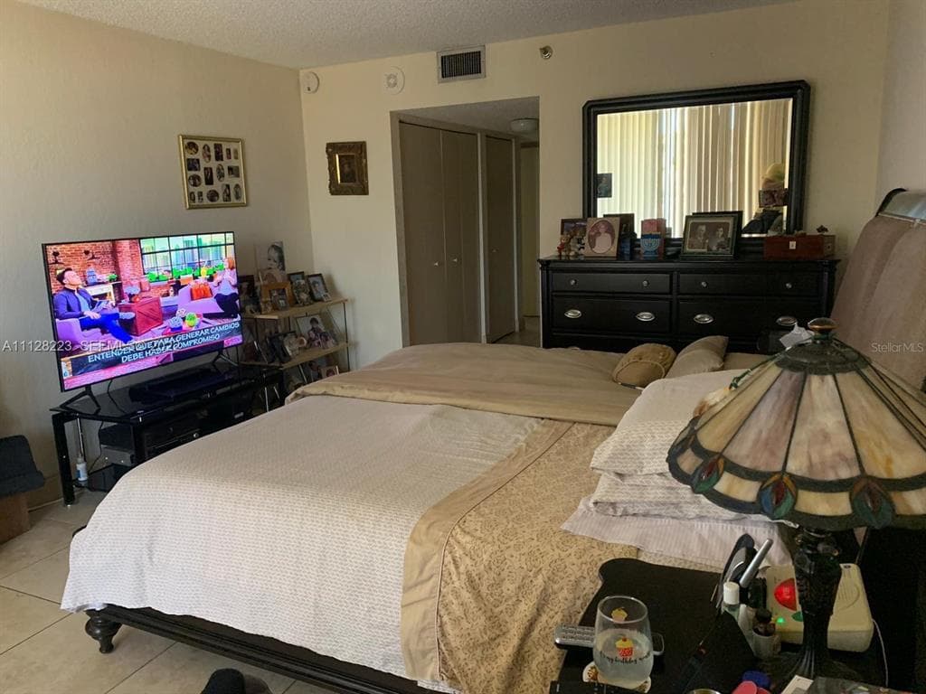 8877 COLLINS AVENUE 506 photo 7