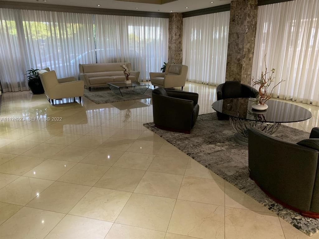 8877 COLLINS AVENUE 506 photo 3