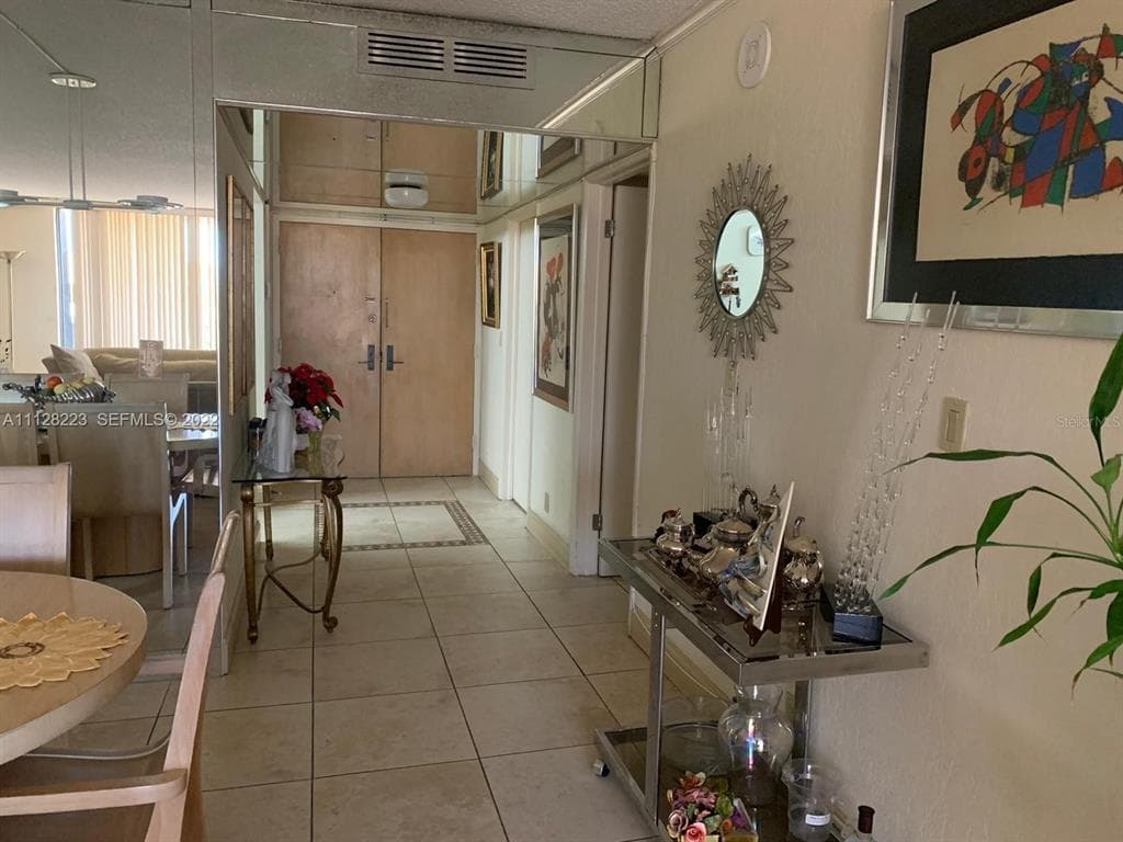 8877 COLLINS AVENUE 506 photo 15