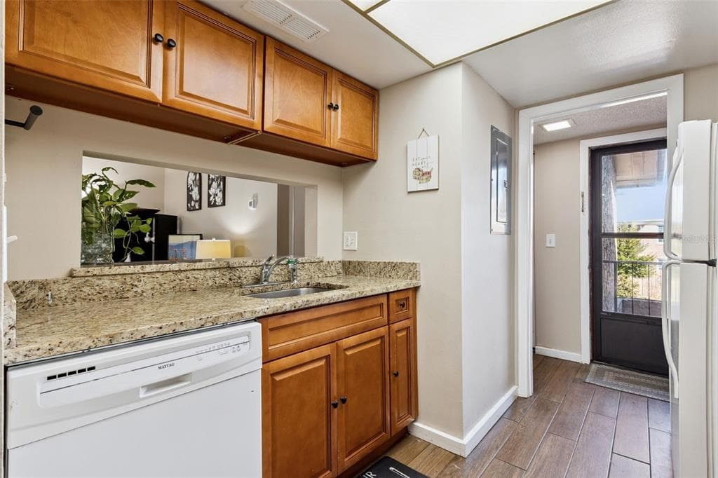1158 CALLE DEL NORTE C photo 14