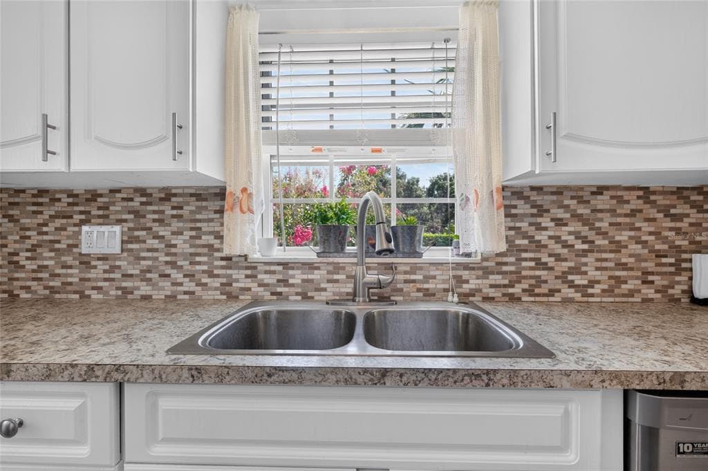 148 N LAKE REEDY BOULEVARD photo 24