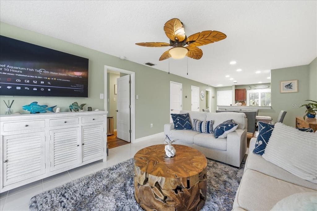 1802 MARINER DRIVE 30 photo 17