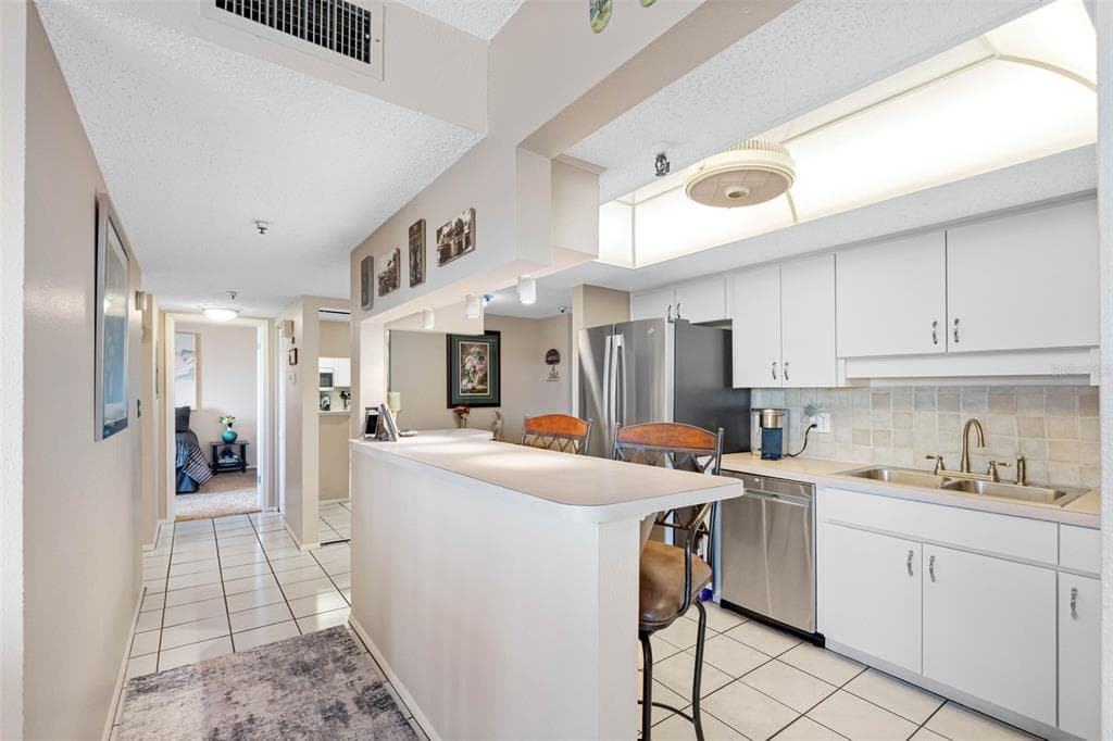 7430 SUNSHINE SKYWAY LANE S 406 photo 16