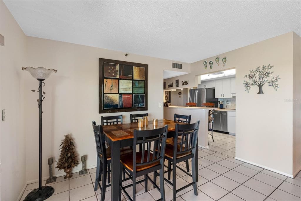 7430 SUNSHINE SKYWAY LANE S 406 photo 15