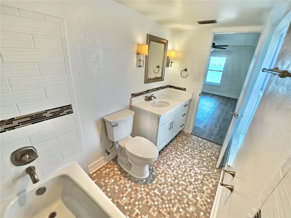 464 N PAULA DRIVE 115 photo 17