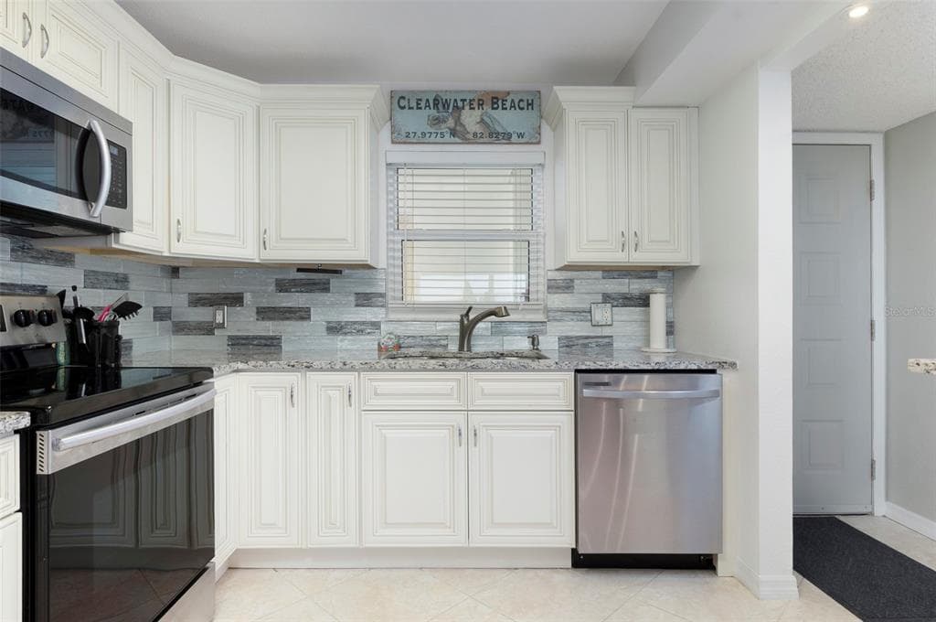 1230 GULF BOULEVARD 608 photo 6