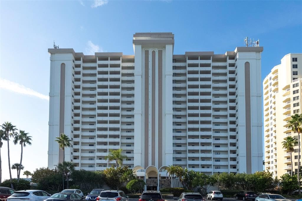 1230 GULF BOULEVARD 608 photo 1