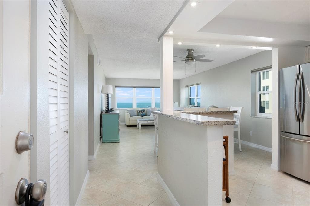 1230 GULF BOULEVARD 608 photo 4
