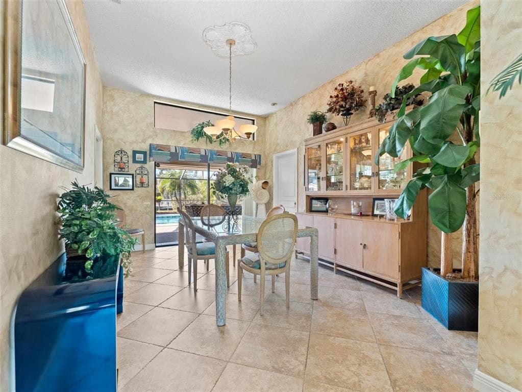 4830 LONGWATER WAY photo 15