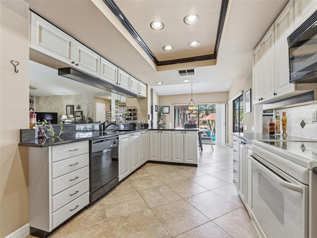 4830 LONGWATER WAY photo 19