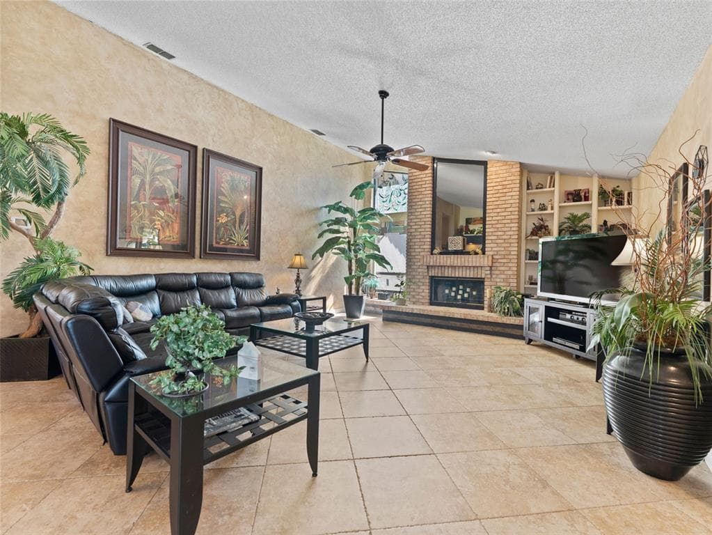 4830 LONGWATER WAY photo 25