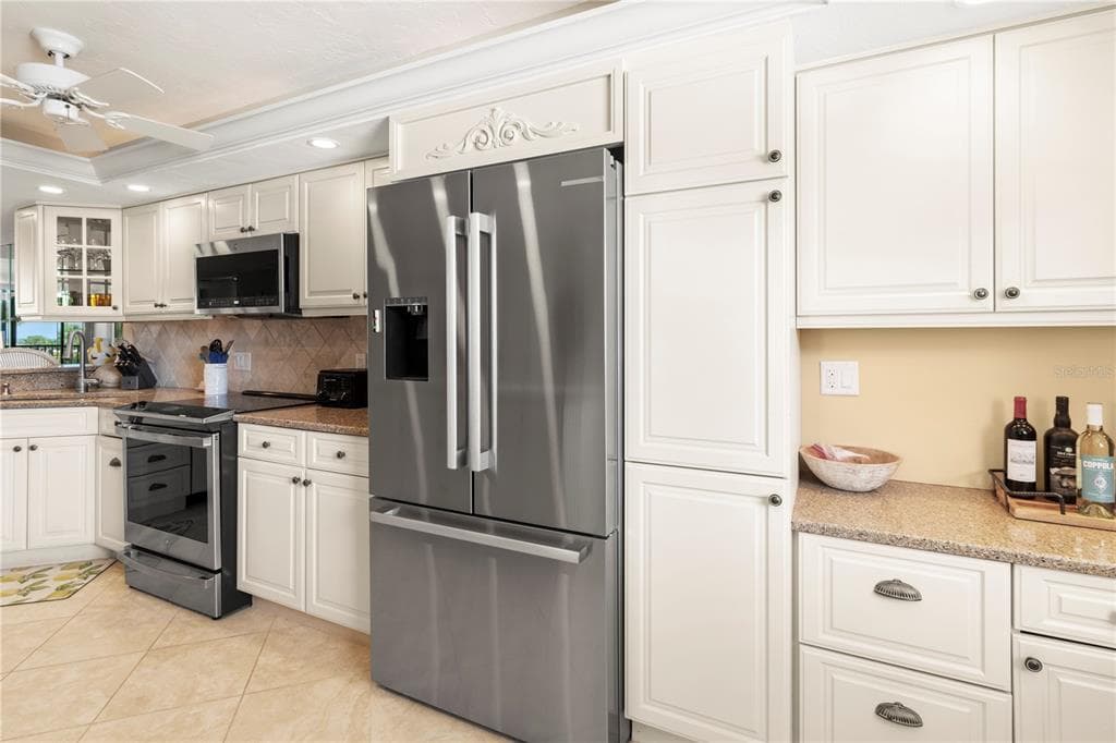 5790 MIDNIGHT PASS ROAD 208 photo 6