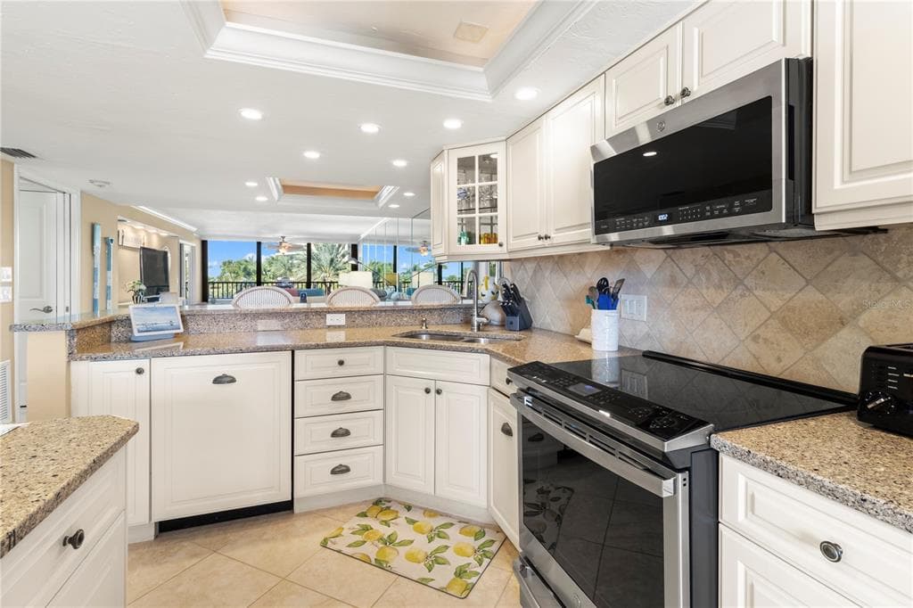 5790 MIDNIGHT PASS ROAD 208 photo 8