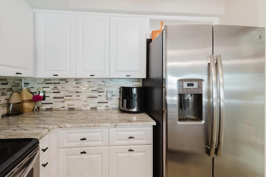208 MARINER DRIVE 208 photo 24