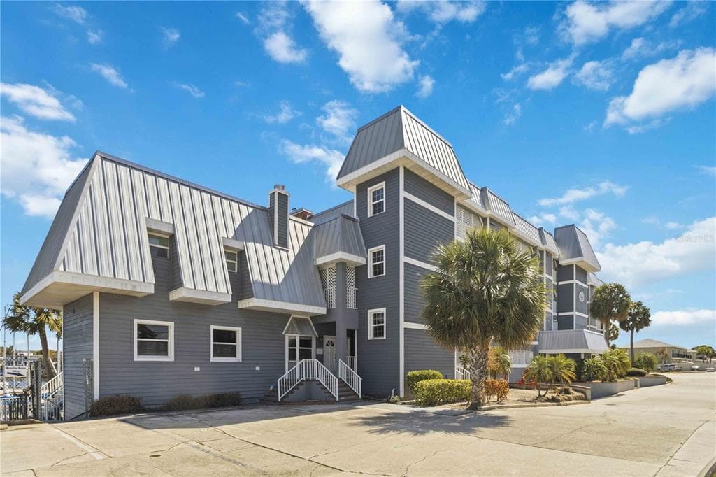 905 N HARBOR CITY BOULEVARD 204 photo 2