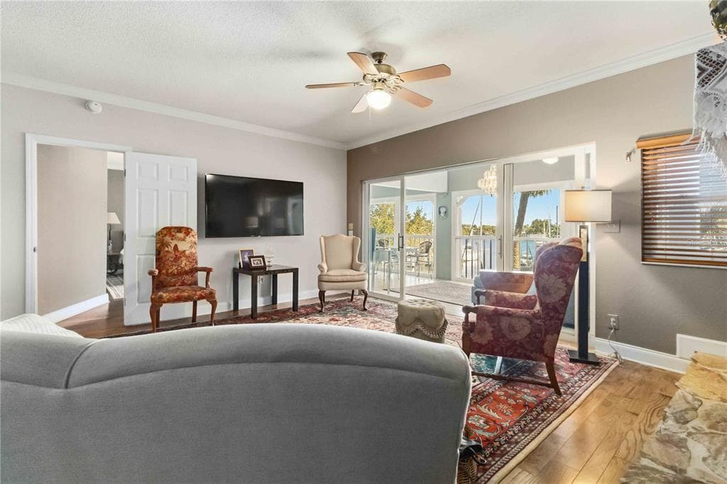 905 N HARBOR CITY BOULEVARD 204 photo 9