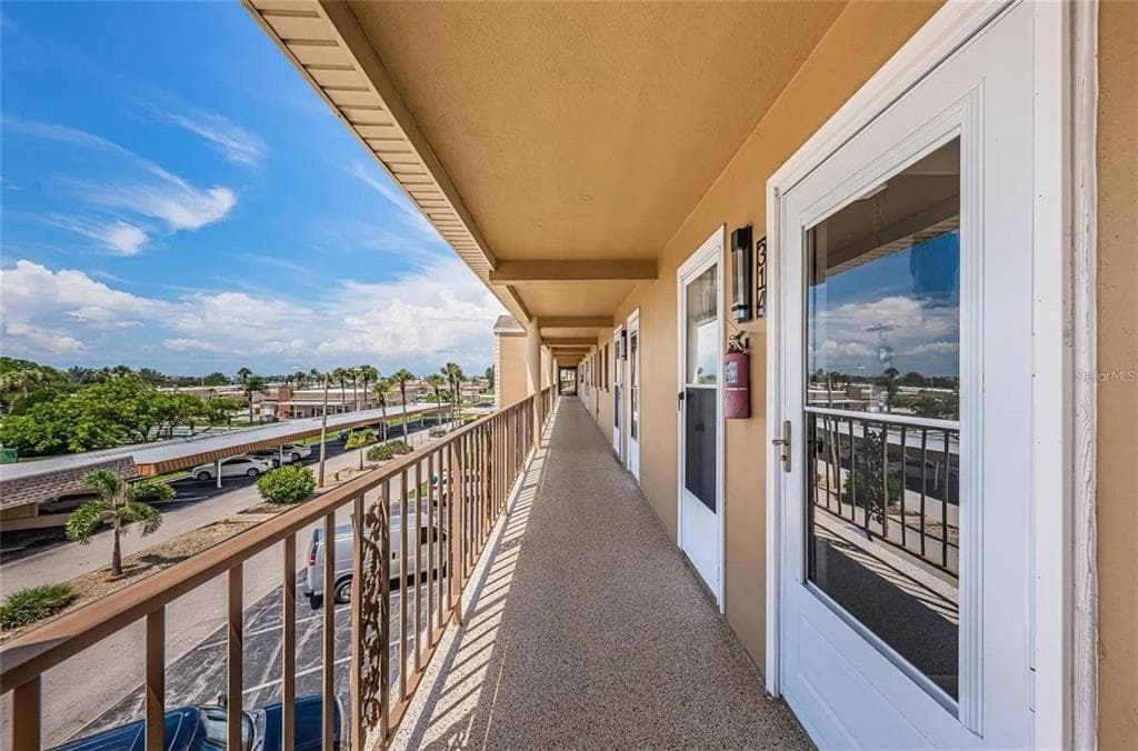 1 BOCA CIEGA POINT BOULEVARD 314 photo 2