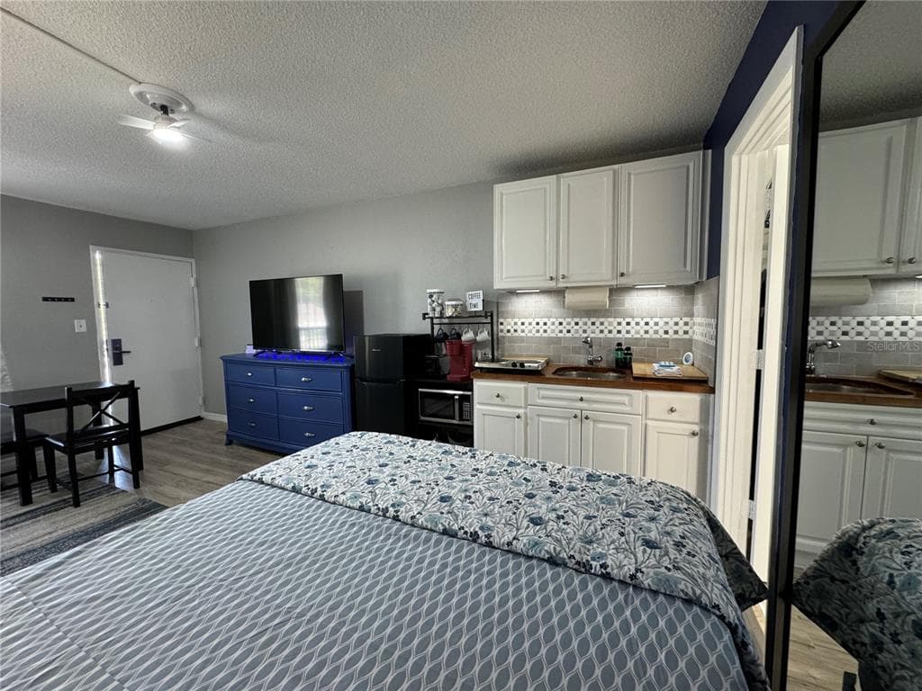 7150 N TAMIAMI TRAIL S-623 photo 6