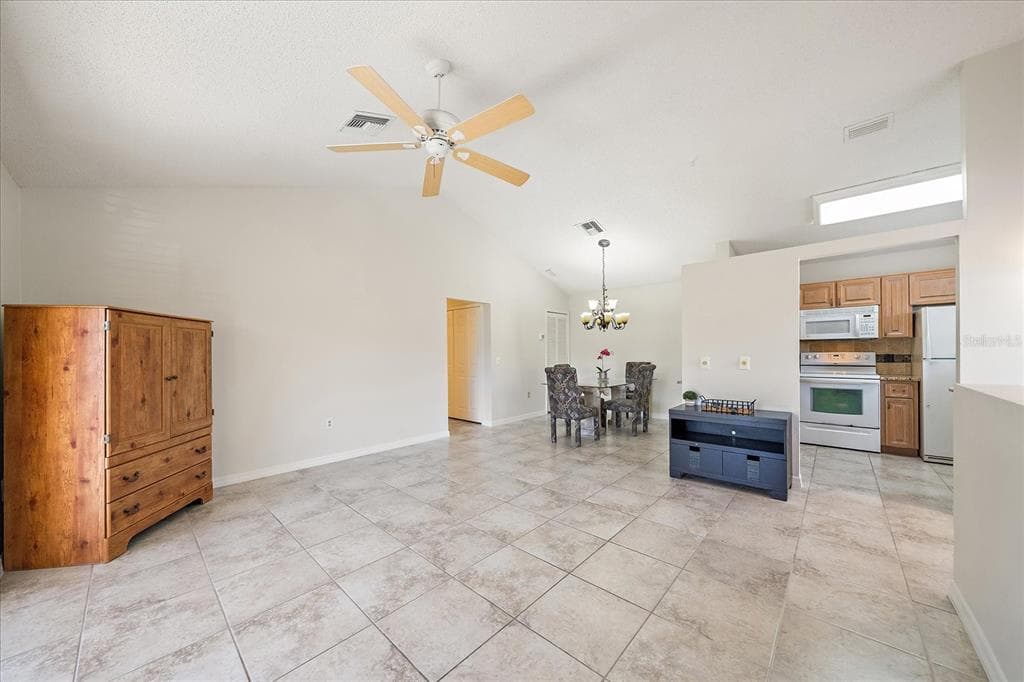 5654 GARDENS DRIVE photo 16