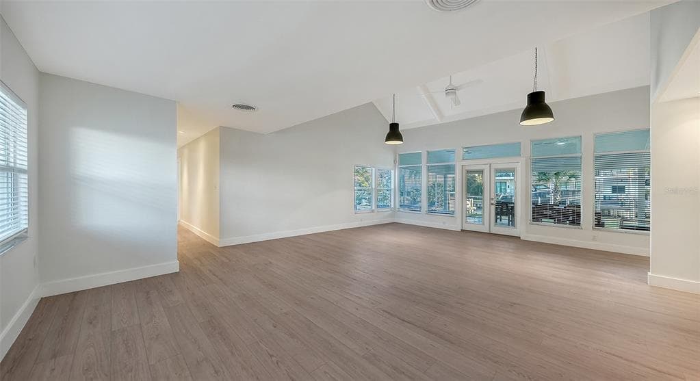 940 ALAMEDA WAY photo 6