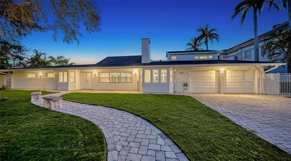 940 ALAMEDA WAY photo 3