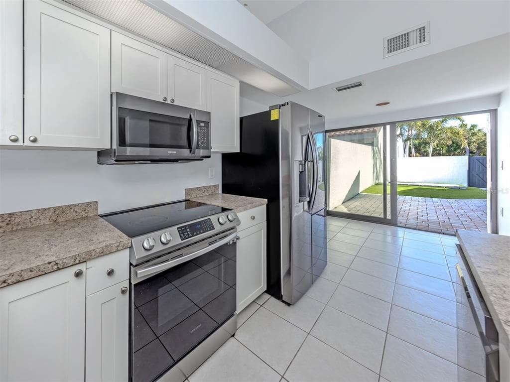 764 SARABAY ROAD 8 photo 22
