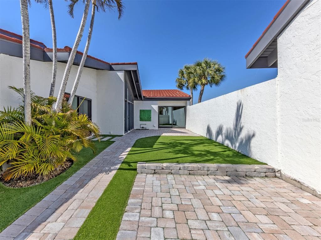 764 SARABAY ROAD 8 photo 3