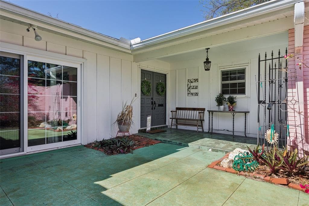 4928 W SAN RAFAEL STREET photo 5