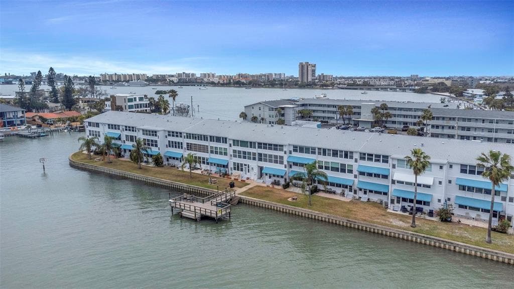 1893 SHORE DRIVE S #114 1