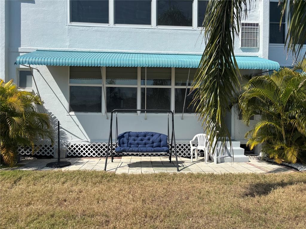 1893 SHORE DRIVE S 114 photo 24