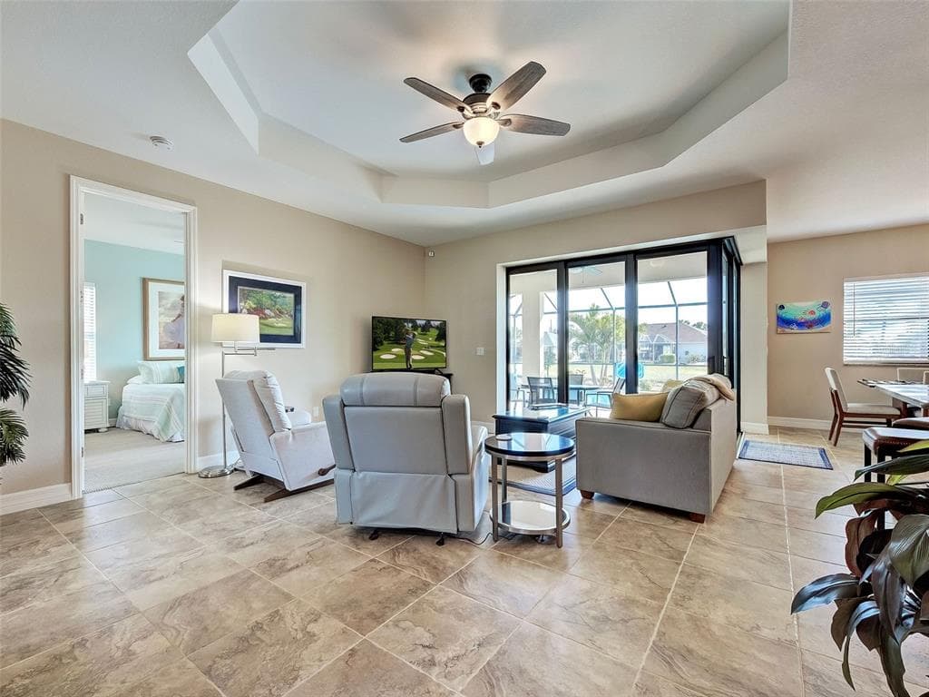 138 LONG MEADOW LANE photo 4