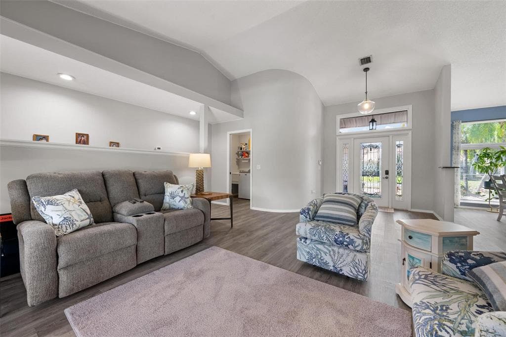 5009 SOUTHERN PINE CIRCLE photo 7