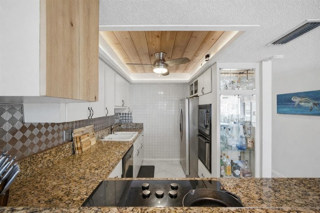 534 PINELLAS BAYWAY S 101 photo 12