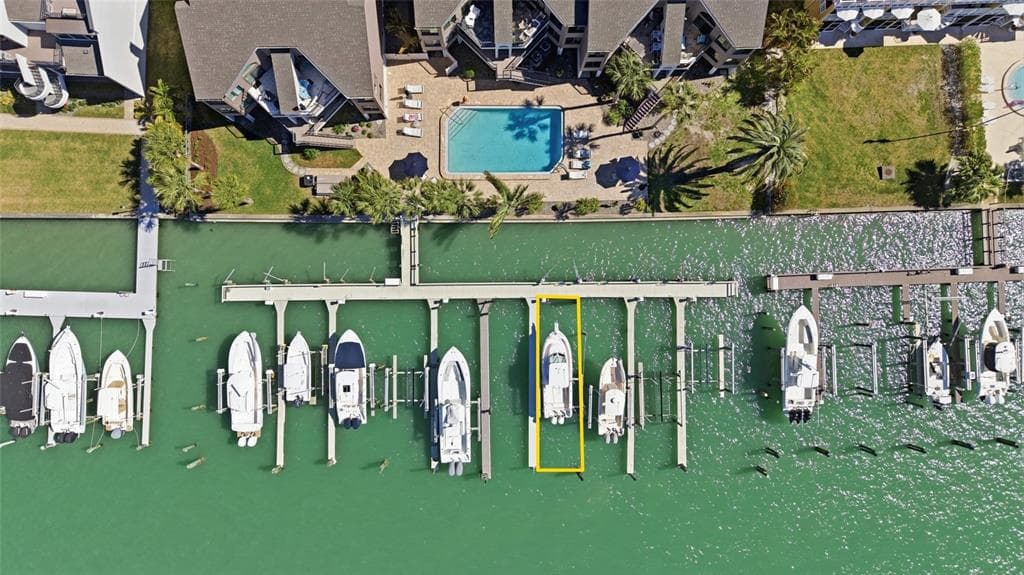 534 PINELLAS BAYWAY S #101 3